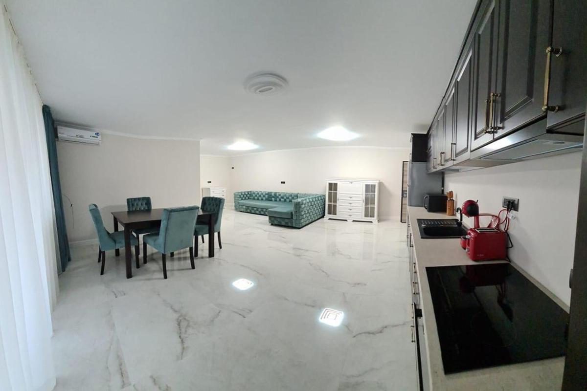 Appartamento Moky Rezident Arad Esterno foto
