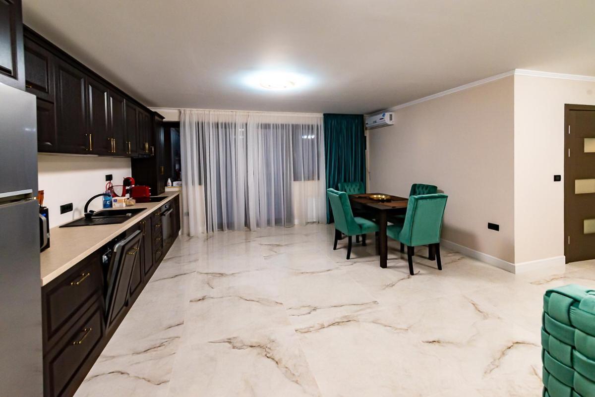 Appartamento Moky Rezident Arad Esterno foto