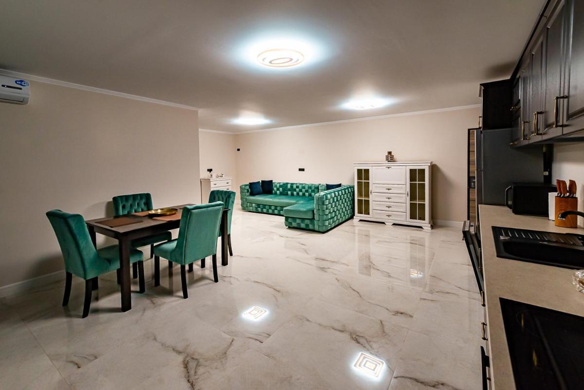 Appartamento Moky Rezident Arad Esterno foto
